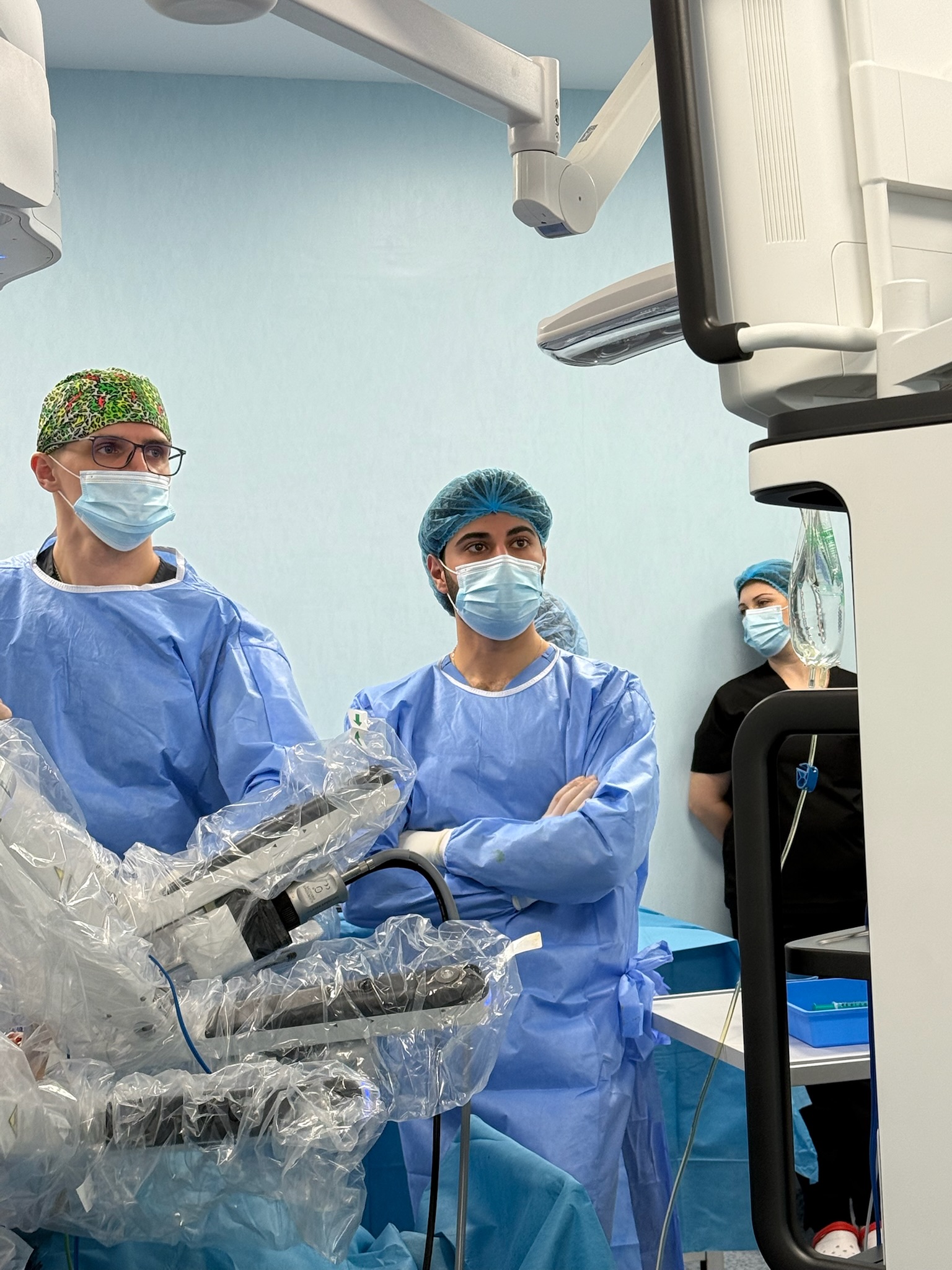 MOSMED clinical specialists during surgery
